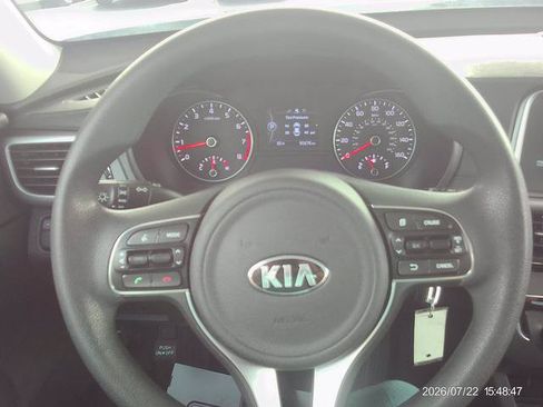 Used 2017 Kia Optima LX FWD image 10