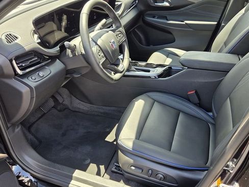 Certified 2025 Buick Envista Sport Touring w/ Convenience I Package FWD image 10