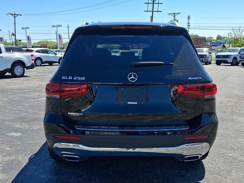 Used 2023 Mercedes-Benz GLB 250 4MATIC image 5