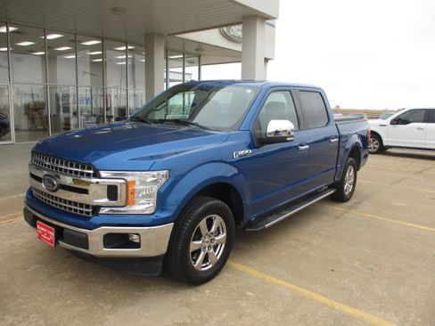 Used 2018 Ford F150 XLT w/ Equipment Group 302A Luxury image 2
