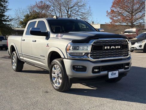 Used 2021 RAM 2500 Limited w/ Body Color Bumper Group image 7