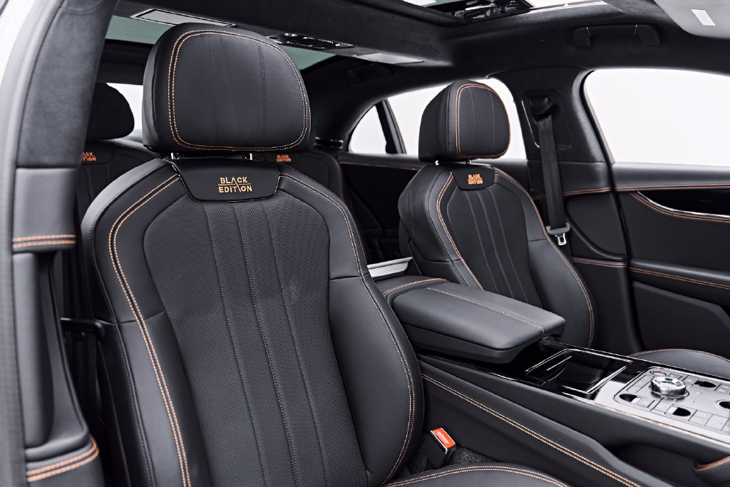 Used 2025 Bentley Flying Spur Plug-In Hybrid AWD/4WD image 41