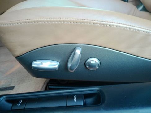 Used 2010 Porsche 911 Turbo image 19