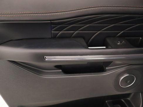 Used 2021 Ford Expedition Max Platinum image 19