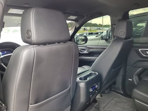 Used 2023 Chevrolet Tahoe Z71 w/ Luxury Package AWD/4WD image 26