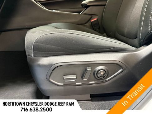 Used 2025 Jeep Grand Cherokee Laredo X w/ Luxury Tech Group I AWD/4WD image 24