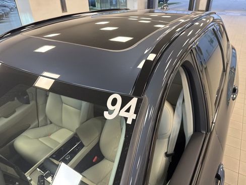 New 2025 Volvo XC60 B5 Plus w/ Protection Package Premier image 9