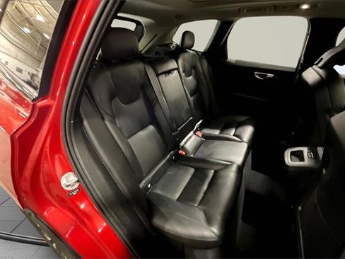 Certified 2024 Volvo XC60 B5 Core image 27