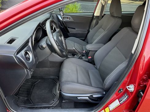 Used 2017 Toyota Corolla iM FWD image 10