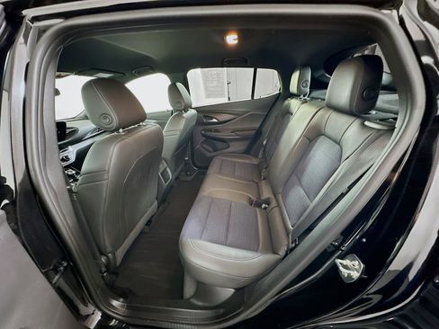 Used 2025 Buick Envista Preferred image 26