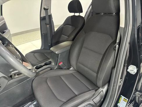Used 2019 Hyundai Elantra SEL w/ Cargo Package FWD image 12