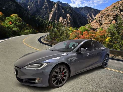 Used 2019 Tesla Model S P100D image 3