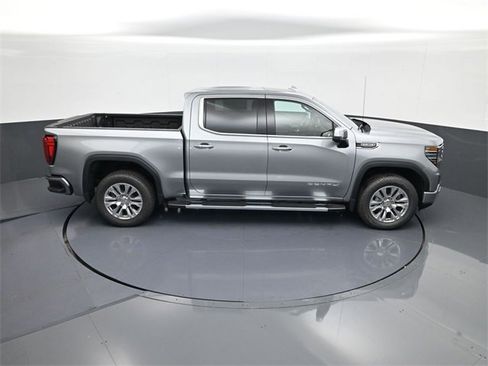 Used 2025 GMC Sierra 1500 Denali w/ Technology Package image 16