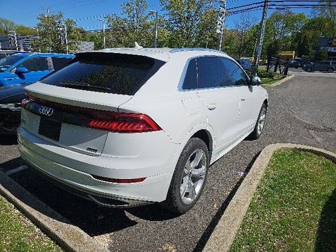 Used 2023 Audi Q8 Premium w/ Convenience Package AWD/4WD image 6