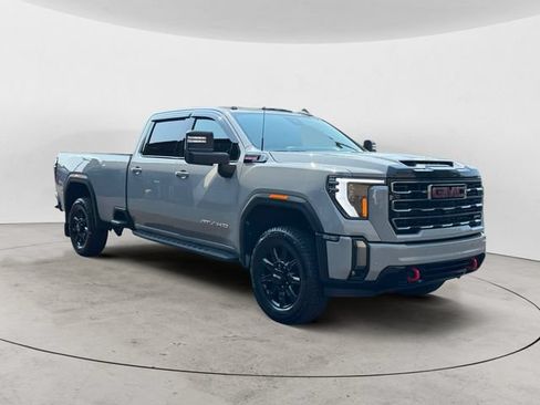 Used 2024 GMC Sierra 3500 AT4 w/ AT4 Premium Plus Package AWD/4WD image 3