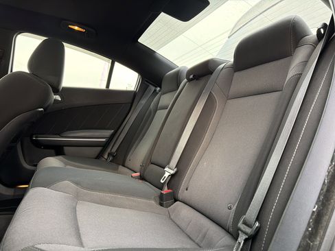 Used 2015 Dodge Charger SXT image 30