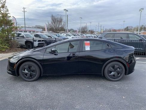 New 2026 Toyota Prius LE image 5