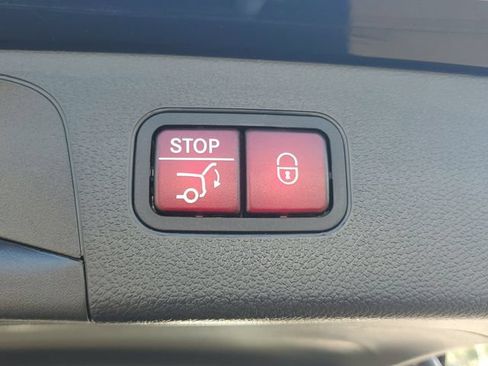 Used 2019 Mercedes-Benz GLC 300 image 11