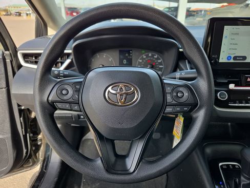 Certified 2025 Toyota Corolla LE image 18