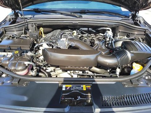 Used 2025 Dodge Durango GT AWD/4WD image 25