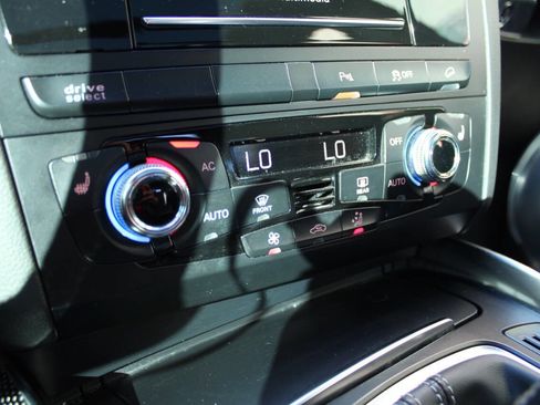 Used 2014 Audi SQ5 Prestige image 12