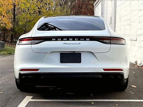 Certified 2022 Porsche Panamera 4 image 9