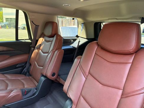 Used 2015 Cadillac Escalade Premium AWD/4WD image 34