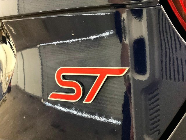 Used 2017 Ford Focus ST FWD image 13