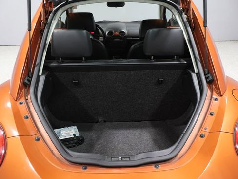 Used 2010 Volkswagen Beetle Coupe image 15