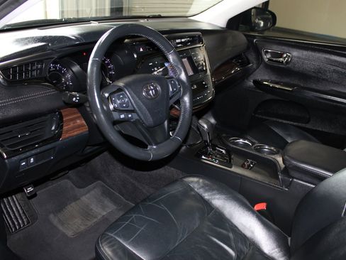 Used 2013 Toyota Avalon XLE FWD image 26