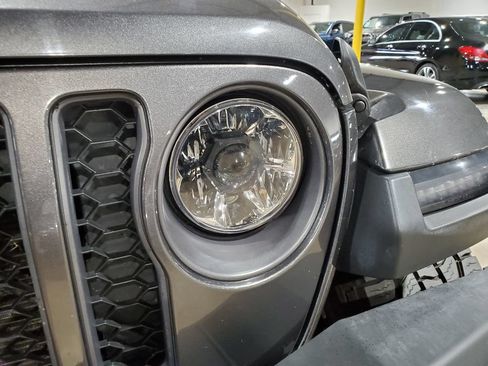 Used 2021 Jeep Gladiator Mojave AWD/4WD image 52