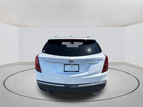 New 2025 Cadillac XT5 Luxury image 12