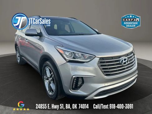 Used 2017 Hyundai Santa Fe FWD image 1