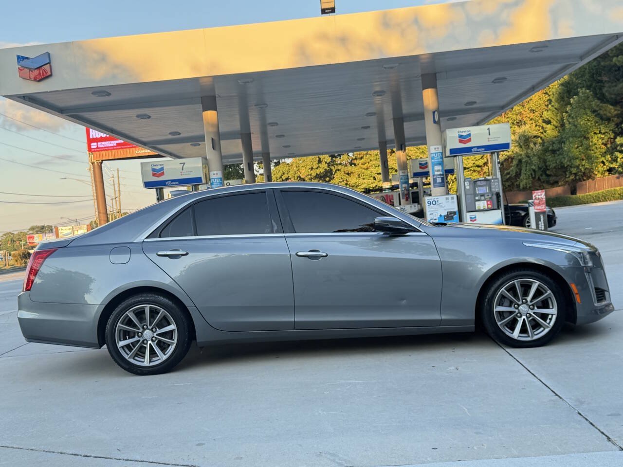 Used 2018 Cadillac CTS Luxury RWD image 25
