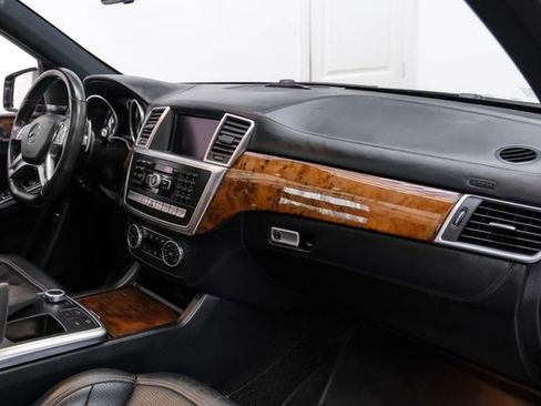 Used 2015 Mercedes-Benz ML 63 AMG 4MATIC image 11
