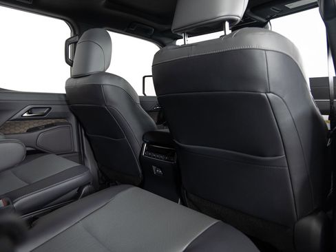 Used 2025 Lexus GX 550 image 36