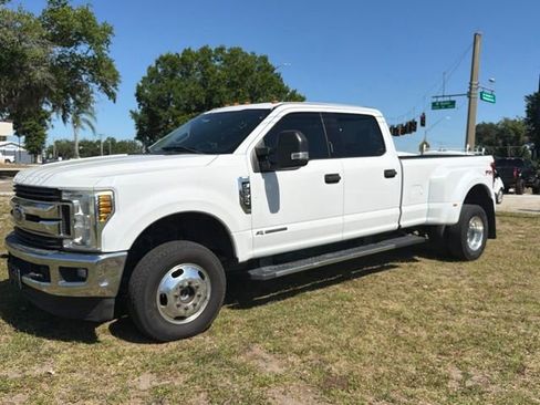 Used 2019 Ford F350 XLT w/ XLT Value Package AWD/4WD image 3