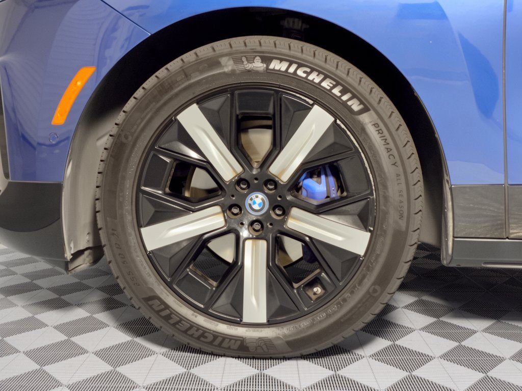 Certified 2024 BMW iX xDrive50 w/ Sport Package AWD/4WD image 13