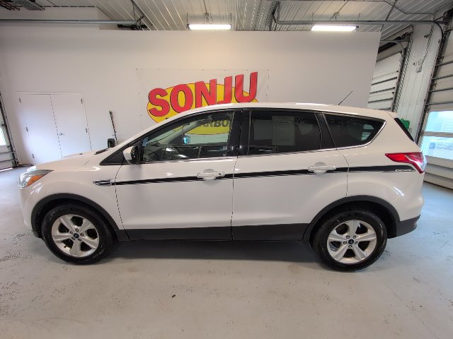 Used 2016 Ford Escape SE AWD/4WD image 2