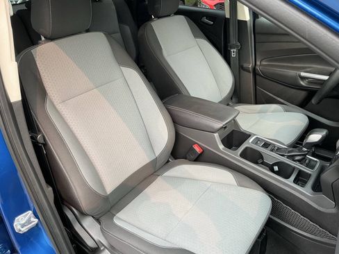 Used 2018 Ford Escape SE w/ SE Sync 3 Package AWD/4WD image 22