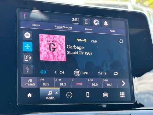 Used 2025 Jeep Compass Sport image 11