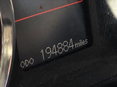 Used 2018 Toyota Corolla LE image 13