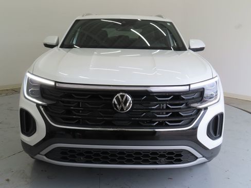 New 2026 Volkswagen Atlas Cross Sport SEL AWD/4WD image 10