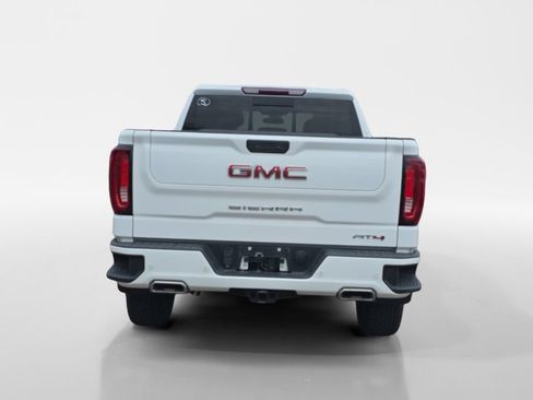 Used 2022 GMC Sierra 1500 AT4 w/ AT4 Preferred Package AWD/4WD image 4