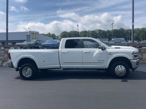 Used 2025 RAM 3500 Limited AWD/4WD image 4