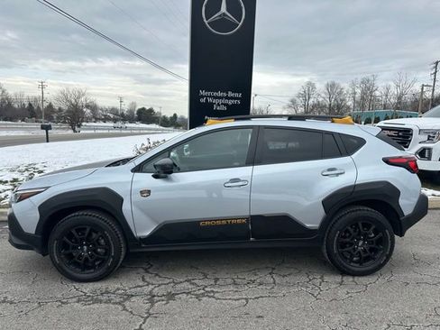 Used 2024 Subaru Crosstrek 2.5i Wilderness image 2