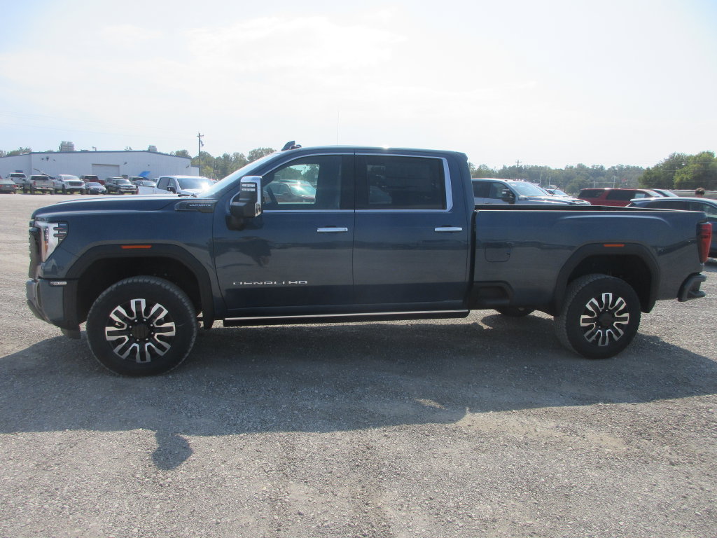 New 2026 GMC Sierra 3500 Denali Ultimate AWD/4WD image 10