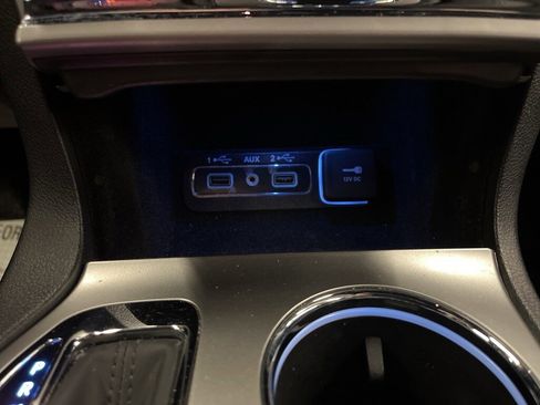 Used 2018 Jeep Grand Cherokee Laredo image 28