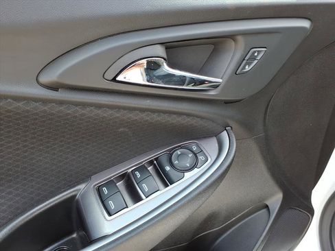 Used 2024 Chevrolet Malibu LT image 19