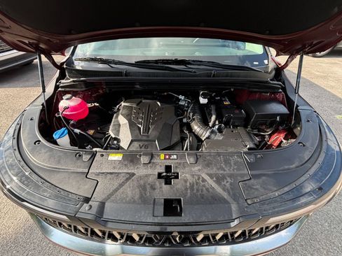Used 2026 Kia Carnival FWD image 35